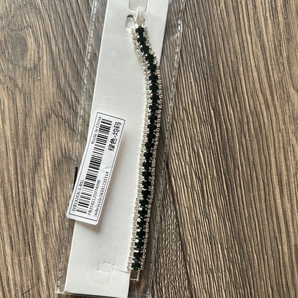 Green and Gold Beaded Bracelet Set and earrings and extra bracelet included NWT - Picture 7 of 7